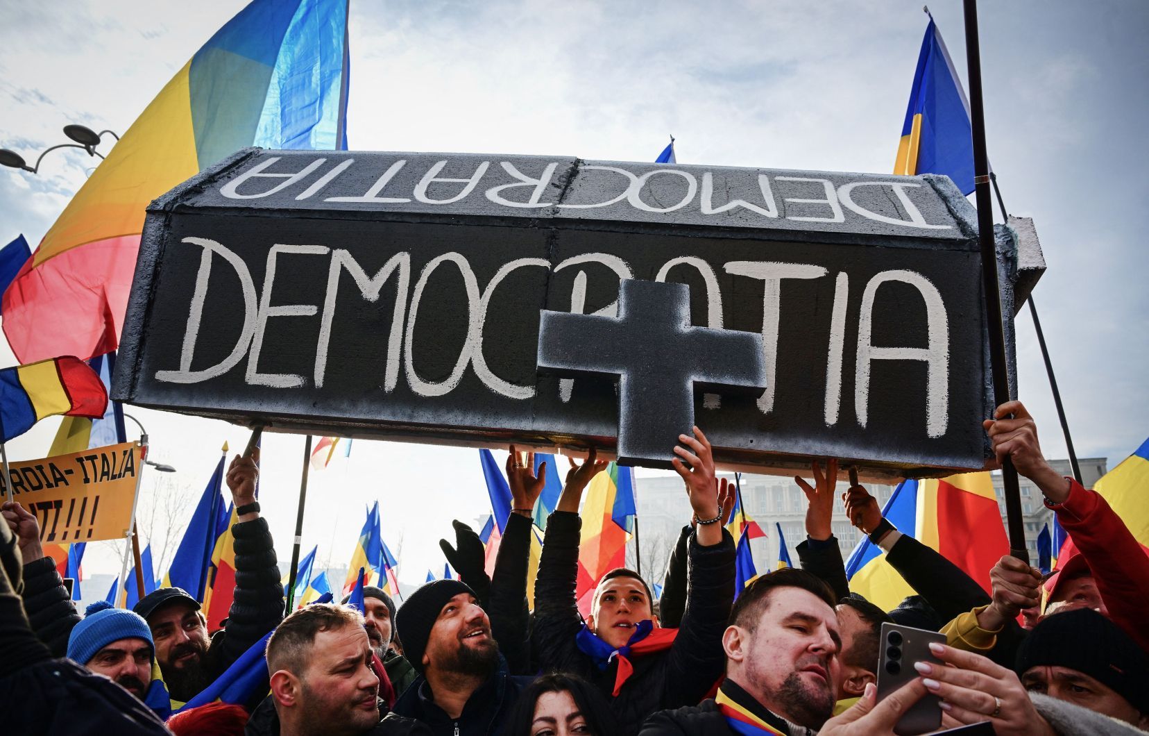 Roumanie – L’ascension de l’extrême droite : entre crise démocratique et soupçons d’ingérence russe