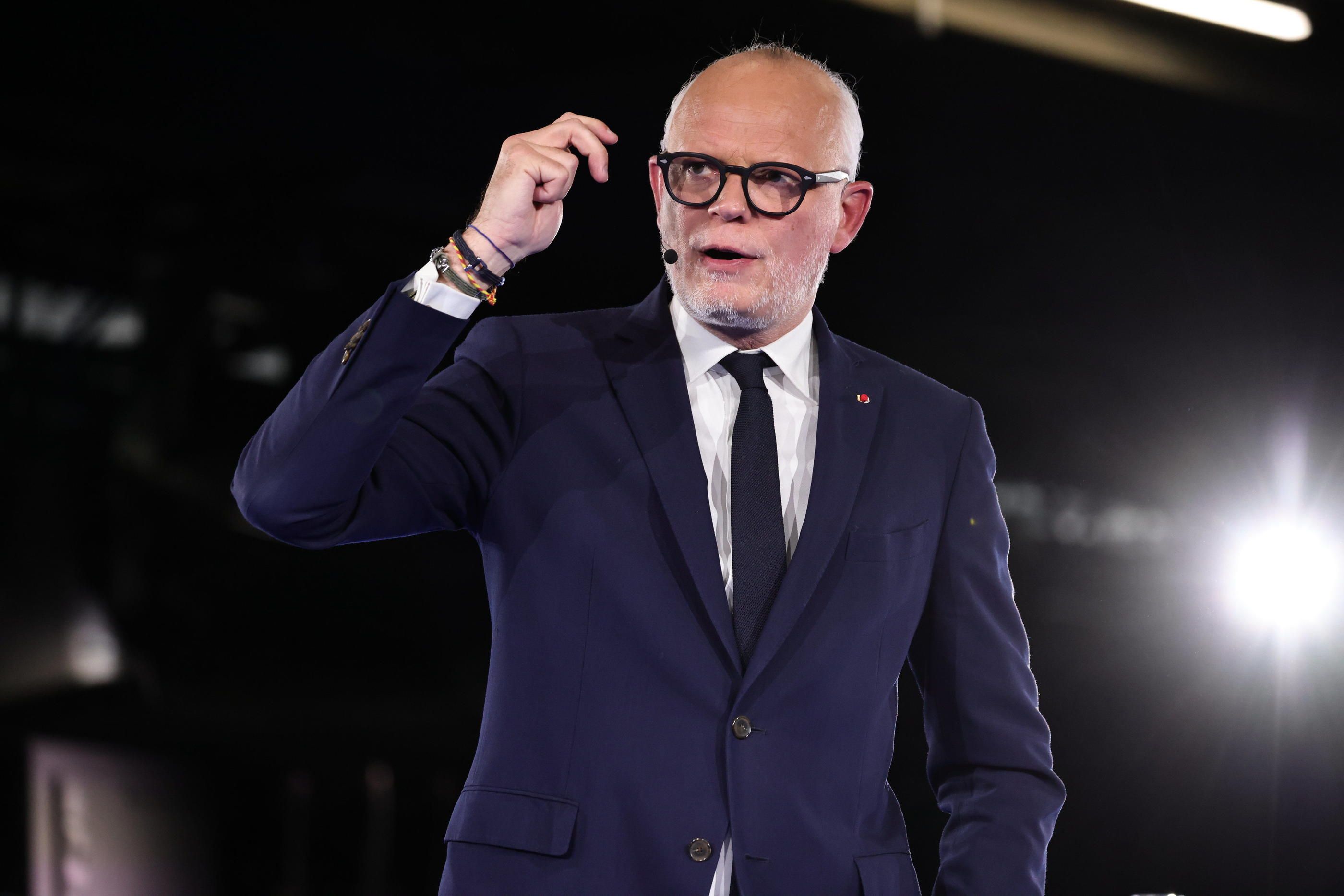 Présidentielle 2027 : Édouard Philippe face au PNF, l’ombre d’une affaire Fillon bis ?