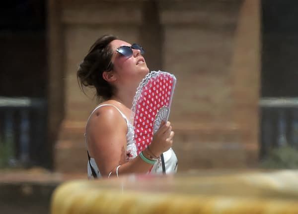 LA TEMPÉRATURE À MADRID DÉPASSE LES 40°C DANS UNE CHALEUR INHABITUELLE