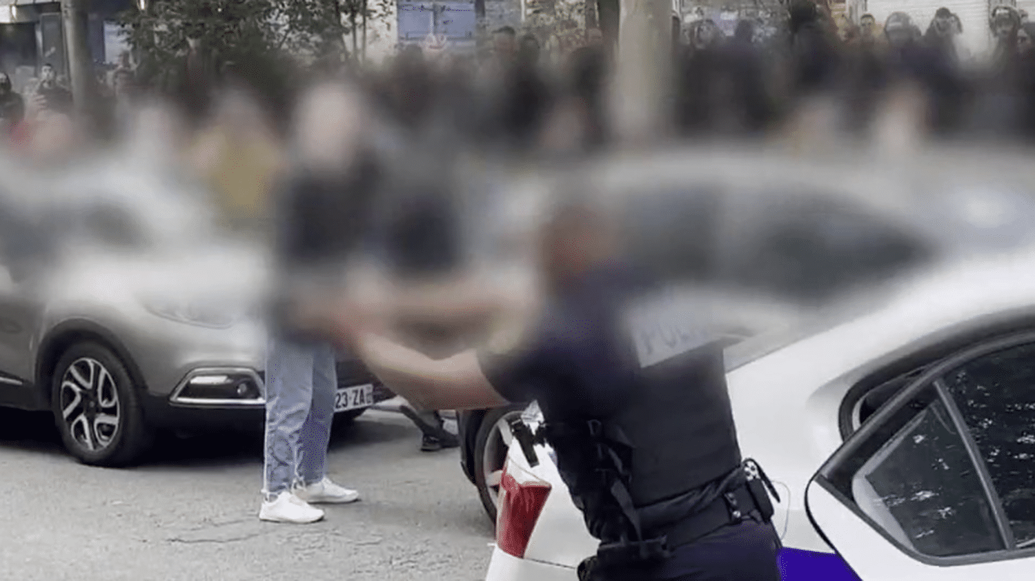 OMONDO SOCIÉTÉ - "Une voiture c'est une arme" : manifestation à Paris contre la "violence motorisée"