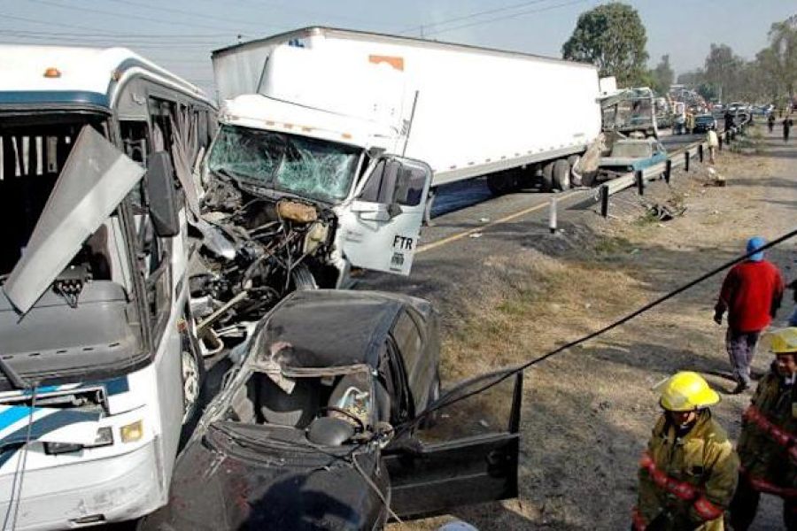 Mexique : au moins 32 morts dans deux accidents d'autocar : la sécurité routière en question