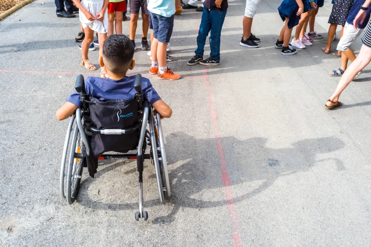 INCLUSION ET TERRITOIRE : La conférence "100% IDT" interroge les liens sociaux des jeunes en situation de handicap : l'enjeu de l'égalité des chances.
