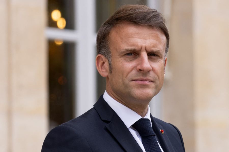 « Honteux mensonge » : l’Élysée dément qu’Emmanuel Macron veuille s’acheter la voiture de James Bond, une Aston Martin