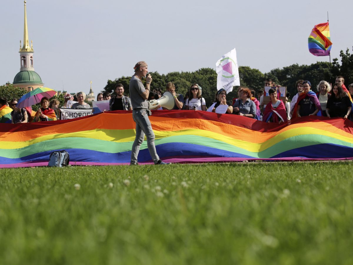 Bulgarie : Indignation contre la Loi Interdisant la « Propagande LGBT+ » à l'École