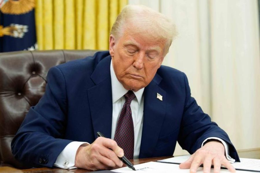 Aux Thuriféraires du Trumpisme Triomphant : Une Mise en Garde Économique et Intellectuelle