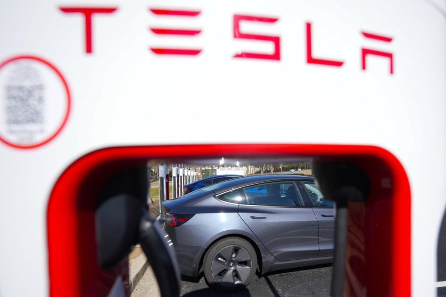 Baisse des ventes de Tesla en octobre, une première