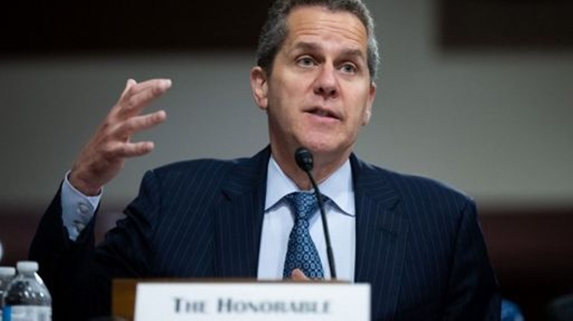 Le vice-président de la Fed chargé de la régulation bancaire démissionne