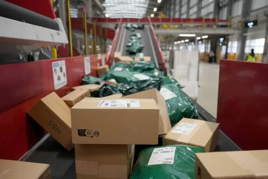 Le Tournant de l'UE Face au "Fast Retail" : Fin de l'Exonération Douanière pour les Petits Colis (Shein, Temu) – Quel Impact sur le Commerce Global ?