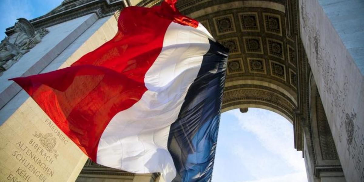 Commémorations du 11 Novembre : L'Hommage National et la Leçon de Cohésion Face aux Crises Actuelles.