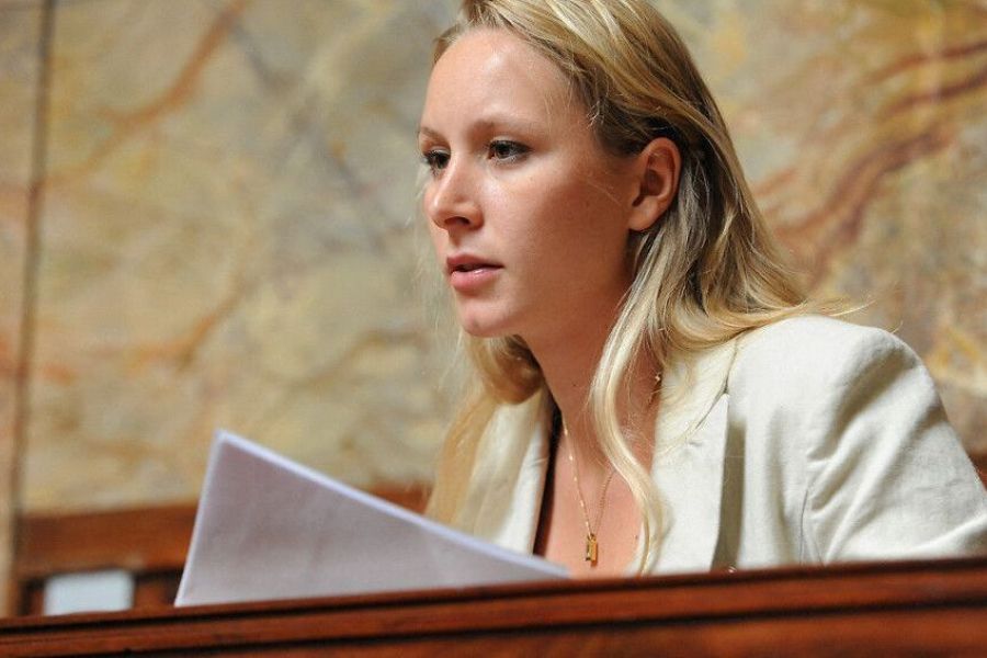 Marion Maréchal jugée pour diffamation – Liberté d’expression ou dérapage ?