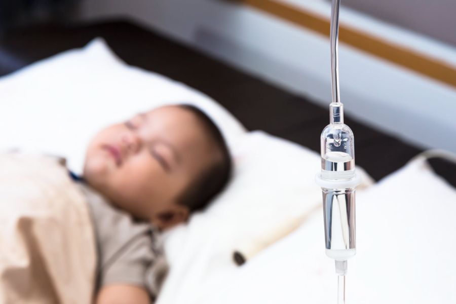 Urgence Santé : Les risques majeurs de déshydratation chez les nourrissons et les jeunes enfants
