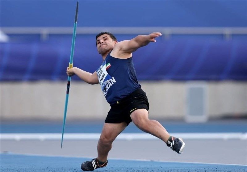 Lors du concours de javelot des Jeux paralympiques de Paris 2024, l'athlète iranien Sadegh Beit Sayah a été disqualifié pour "comportement antisportif" après avoir sorti un drapeau non identifié.