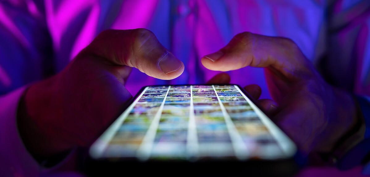 L'Union européenne à l'avant-garde de la régulation des réseaux sociaux