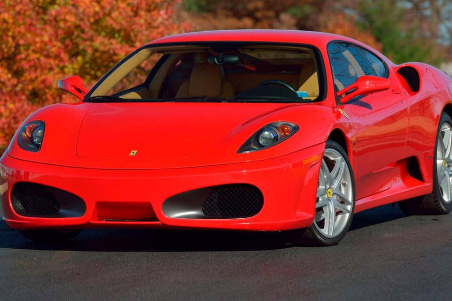 Ferrari relève ses prix de vente aux États-Unis en réaction aux nouveaux droits de douane de Trump (#Ferrari, #DroitsDeDouane, #Trump, #ÉtatsUnis, #Économie)