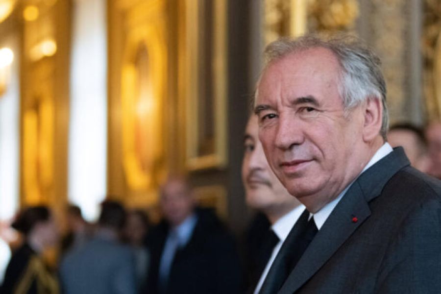 Éducation nationale : François Bayrou confirme être "prêt à renoncer" à la suppression de 4000 postes