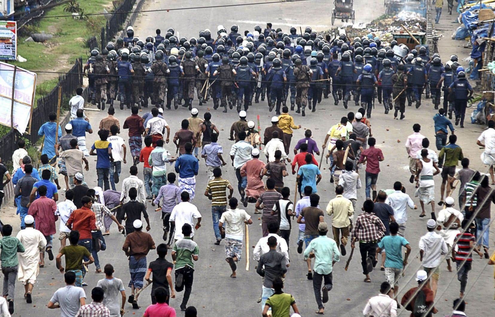 Omondo International- Bangladesh : Violente révolte contre le pouvoir, des dizaines de morts
