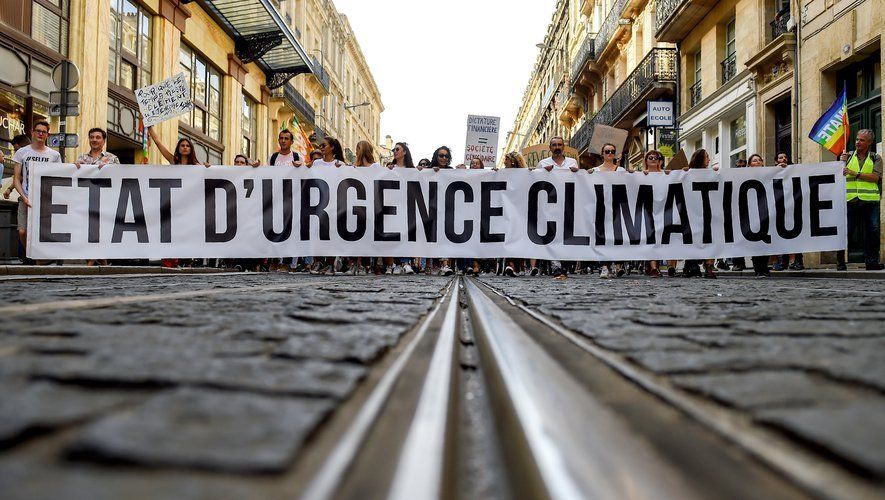 État d'urgence climatique en France - Initiatives gouvernementales pour lutter contre le changement climatique