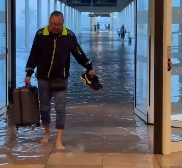 OMONDO INTERNATIONAL - Barcelone frappée par des pluies torrentielles : l'aéroport partiellement inondé