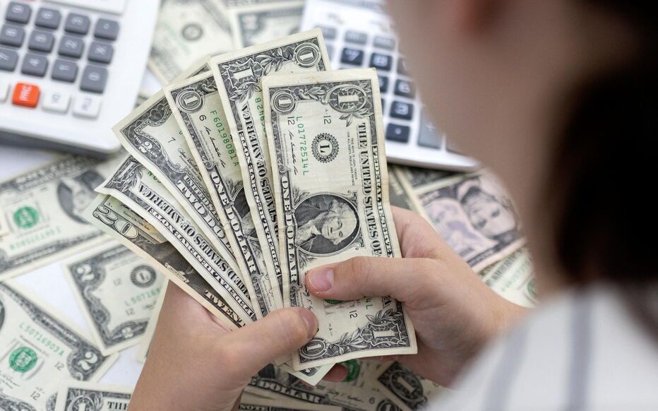 Chute de l'euro face au dollar, effet Trump sur les marchés