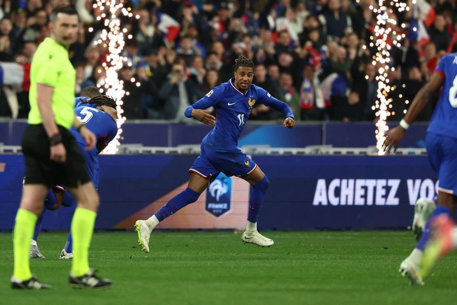 Ukraine-France (0-2) – Michael Olise, un buteur qui s’impose déjà chez les Bleus