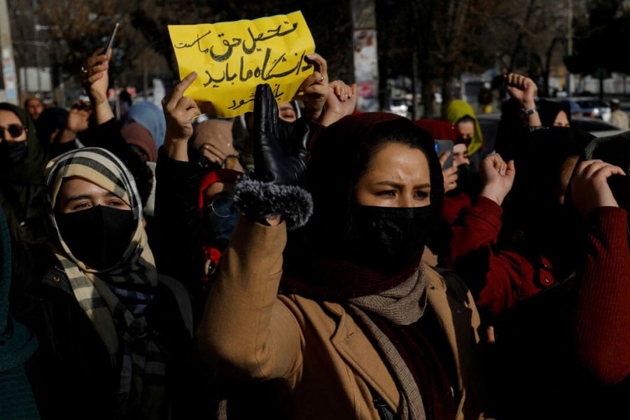 Afghanistan : Les talibans menacent de fermer les ONG employant des femmes