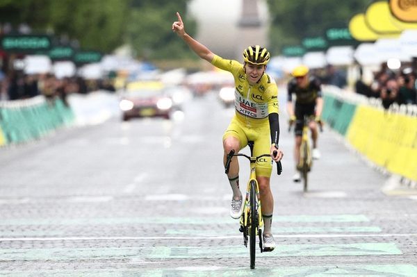 Paris célèbre Van Aert, Pogacar sacré pour la quatrième fois, pluie et fête sur les Champs-Élysées