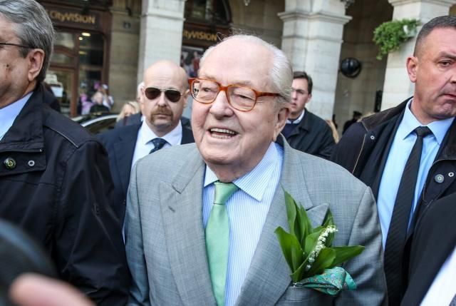 Décès de Jean-Marie Le Pen : hommages et polémiques autour d'une figure controversée