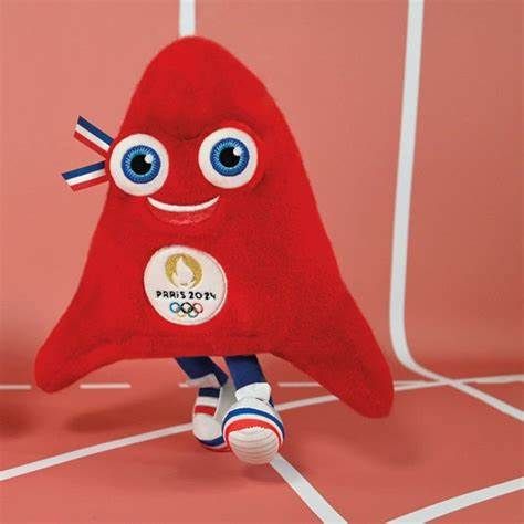 Omondo Culture : La peluche Phryge, mascotte de Paris 2024, connaît un succès phénoménal