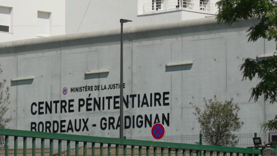Bordeaux : un criminel libéré par erreur activement recherché – faille dans le système pénitentiaire