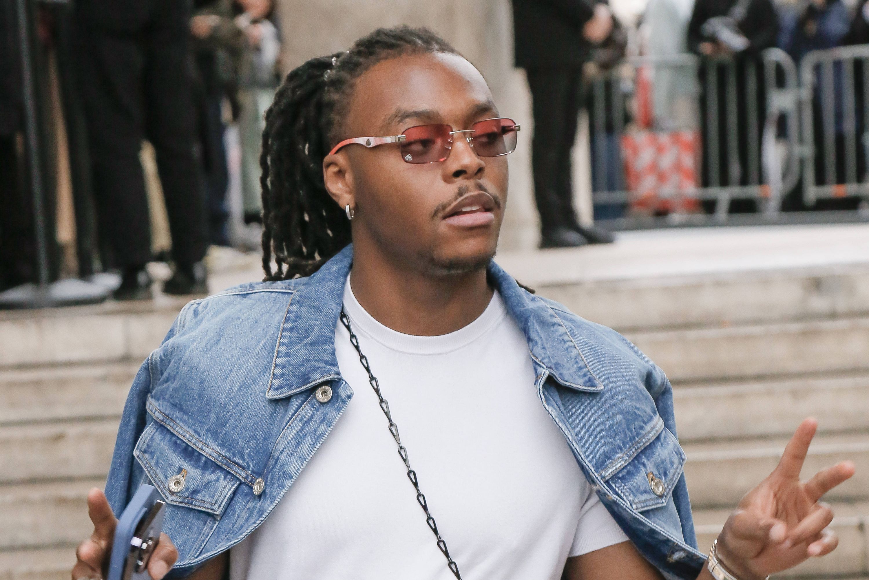 Rappeur Koba LaD : la polémique autour des images de sa cellule de prison