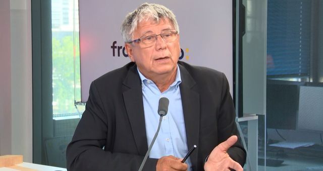 Coup de force législative en France : le député Éric Coquerel propose d'interdire la multipropriété des clubs de football