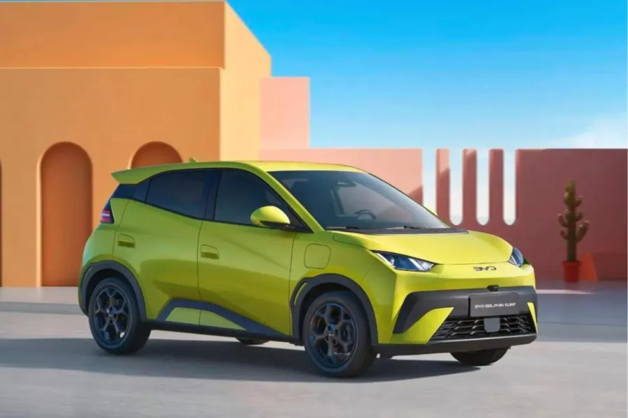 L'Automobile Européenne au Bord du Gouffre : Le Pari du Tout-Électrique face à la Déferlante BYD