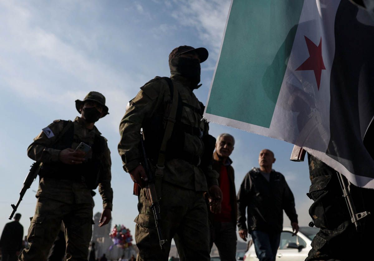 Le Kremlin fragilisé : Moscou mise sur un allègement des sanctions pour financer sa guerre