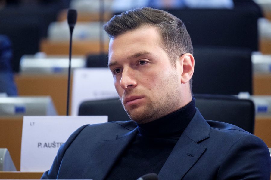 Bardella demande la "suspension immédiate" du Green Deal européen face à Trump