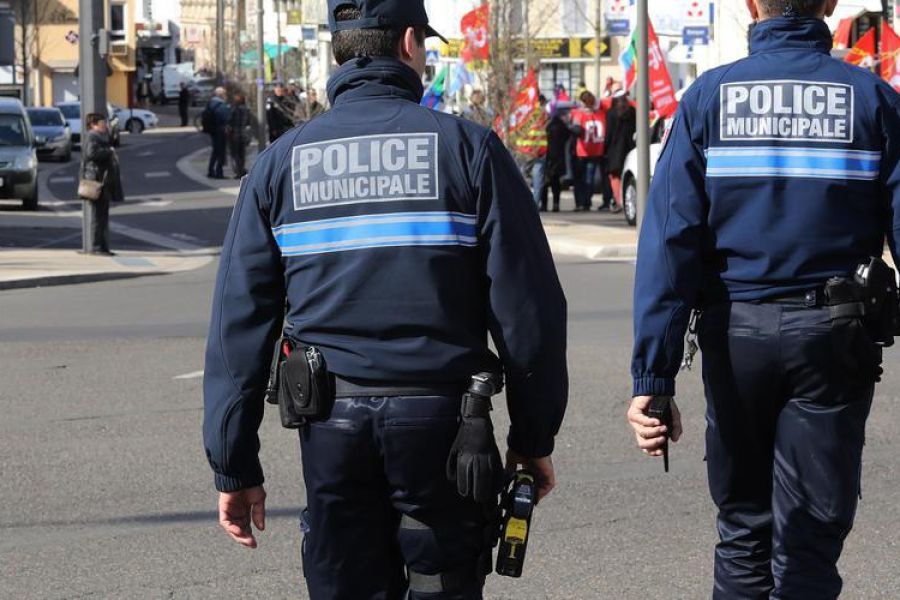 Couvre-feu dans les Yvelines : un maire limite les déplacements nocturnes des mineurs
