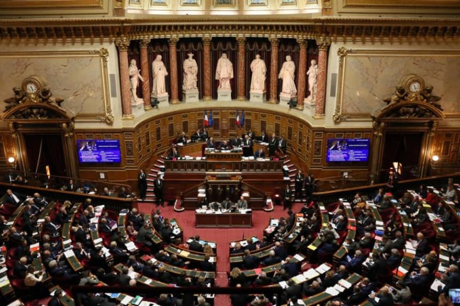 Budget de la Sécurité sociale : le Sénat vote une contribution controversée de 7 heures de travail non rémunéré par an