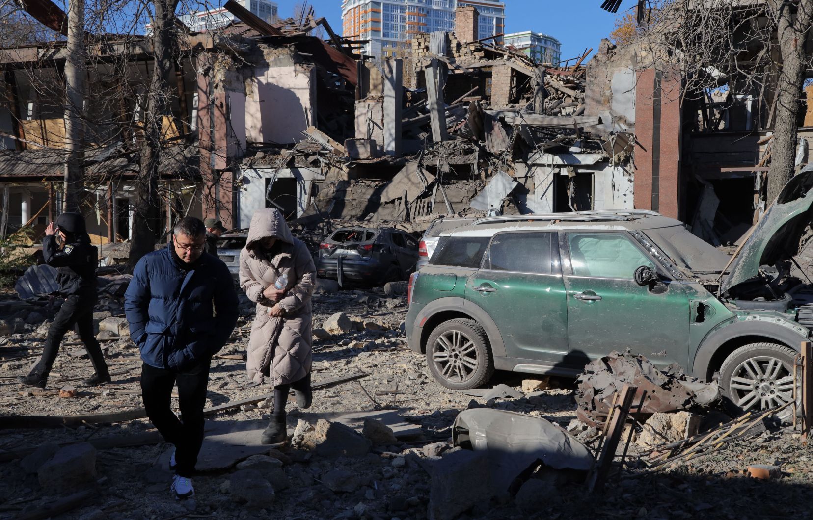 Une attaque de drone ukrainienne fait un mort en Russie, nouvelles frappes sur Kiev – l’escalade continue