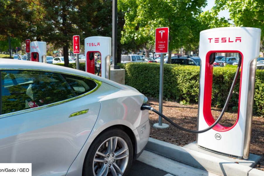 Tesla en chute libre : Le début de la fin pour le géant de l'électrique ?
