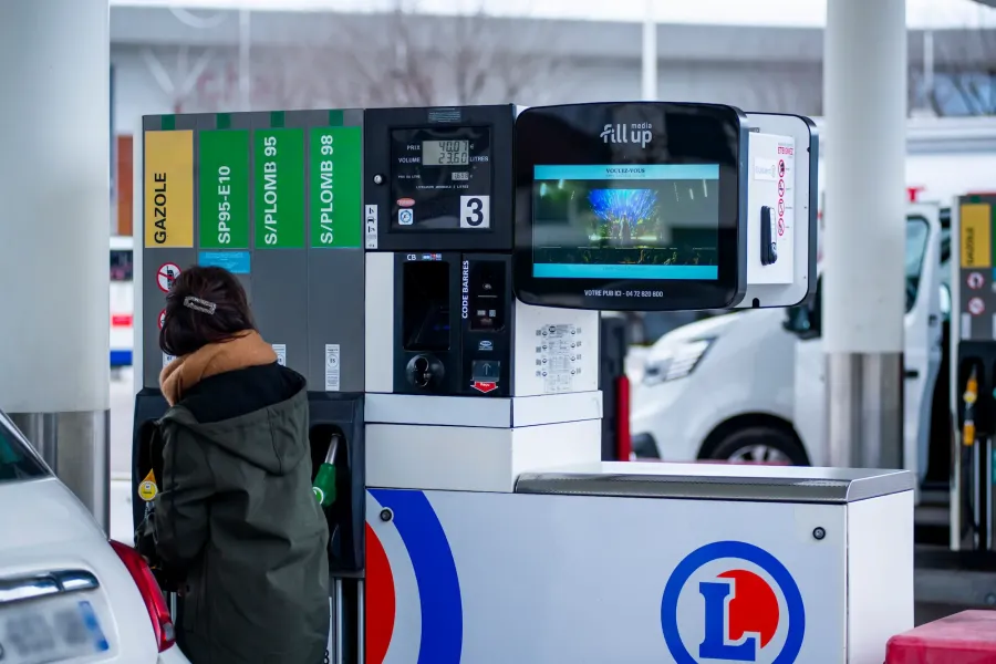 Vacances 2026 : Le grand paradoxe des 70% de Français en voiture