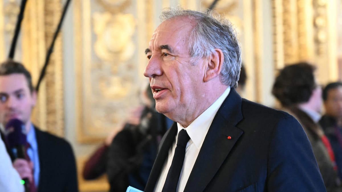 Éducation nationale : François Bayrou prêt à renoncer à la suppression de 4000 postes