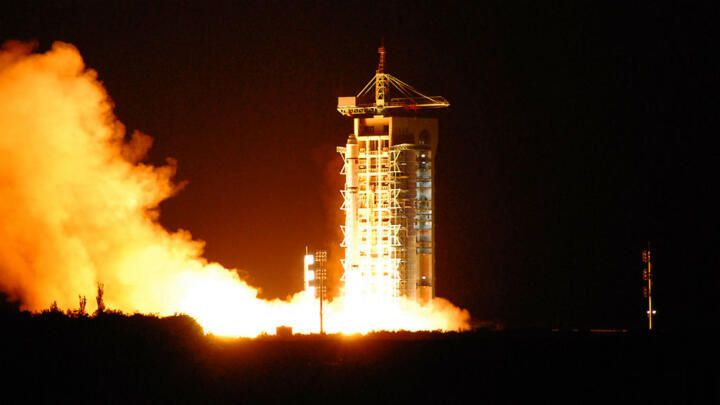 La Chine Lance le Satellite 'Quanlong' : La Course à l'Internet Quantique S'Intensifie en Asie