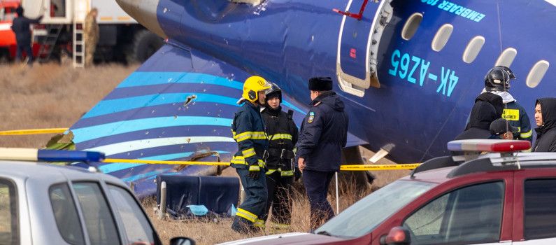 Crash d'Azerbaijan Airlines : Le récit glaçant d'un survivant : "Je pensais que l'avion tomberait en morceaux"