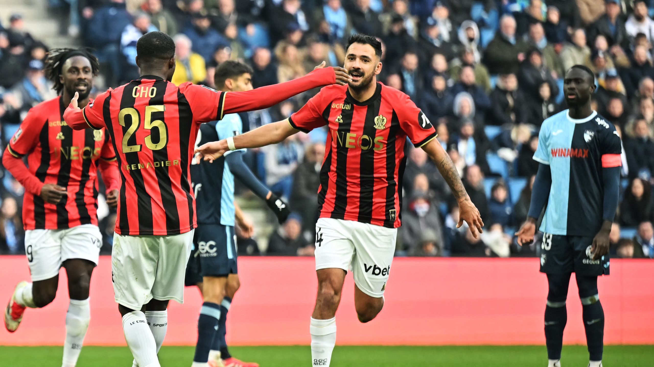 Ligue 1 : Nice Retrouve le Podium, Lens Chute Face à Strasbourg - Analyse des Résultats