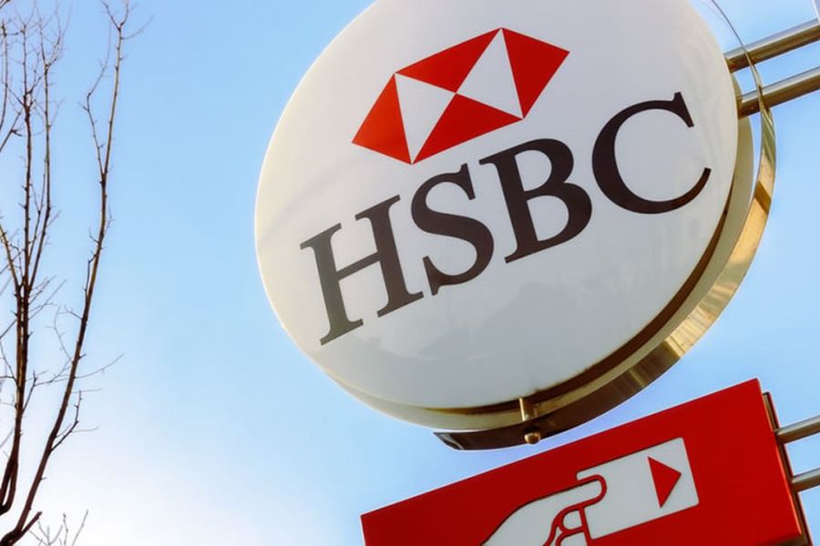 HSBC supprime 348 postes en France : une restructuration qui interroge l’avenir de la banque de détail européenne