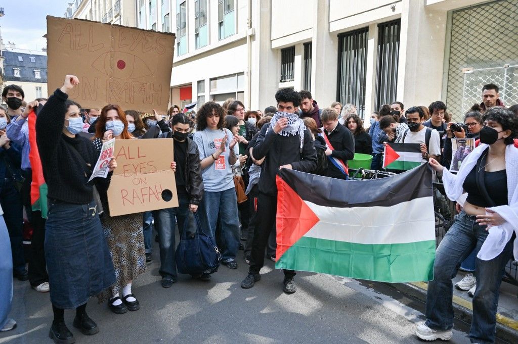 Étudiants propalestiniens évacués de Sciences Po Paris : tensions universitaires et liberté d'expression.