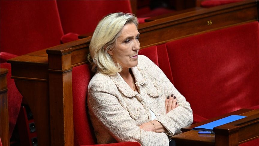 Le procès en appel de Marine Le Pen fixé en janvier 2026 sur l’affaire des assistants parlementaires européens