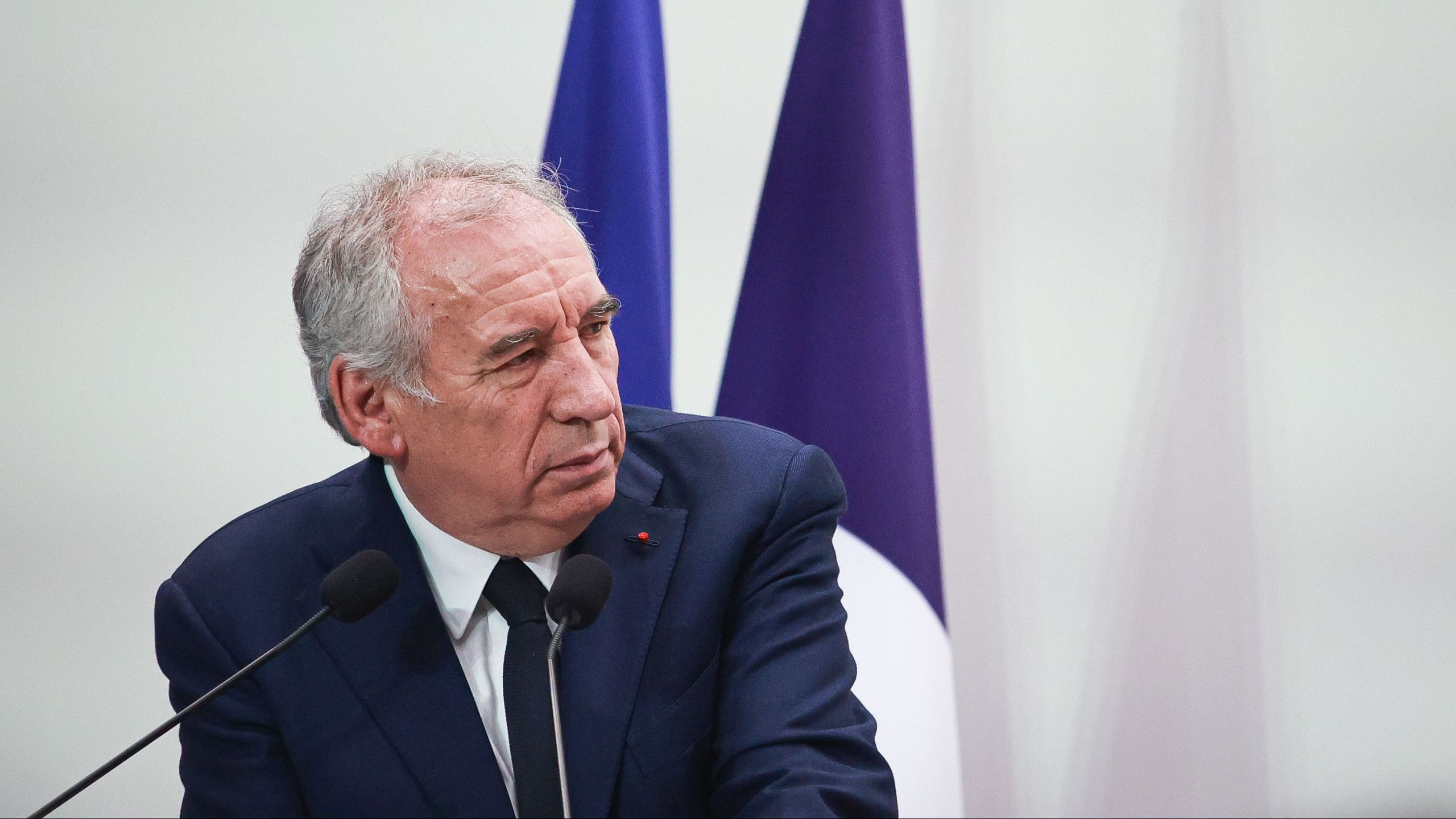 Réforme des Retraites 2026 : Le Compromis "Dernière Chance" de l'Élysée face aux Syndicats – Analyse Exclusive.