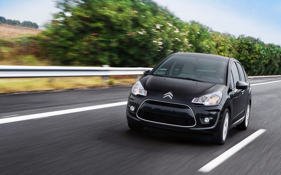 Airbags Takata - Citroën Somme des Milliers d'Automobilistes de Ne Plus Conduire : Une Bombe à Retardement sur les Routes ?