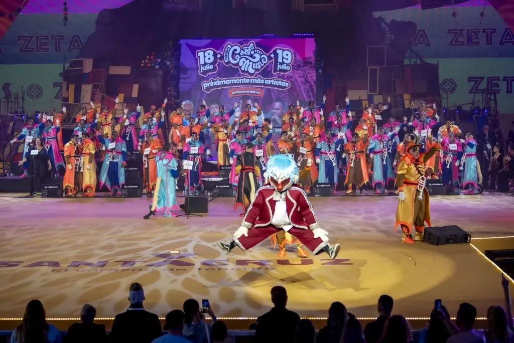 Carnaval de Santa Cruz de Tenerife 2026 : Le guide pour ne rien rater du spectacle espagnol