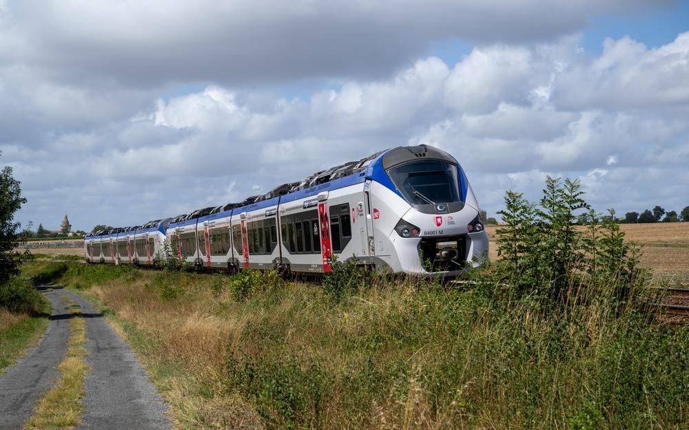 SNCF : série d’incendies suspects bloque la ligne Bordeaux-Toulouse, enquête ouverte